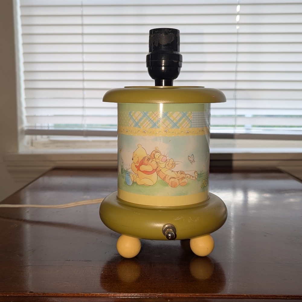 Vintage Kids Nursery Winnie the Pooh Lamp/Nightlight tested working!